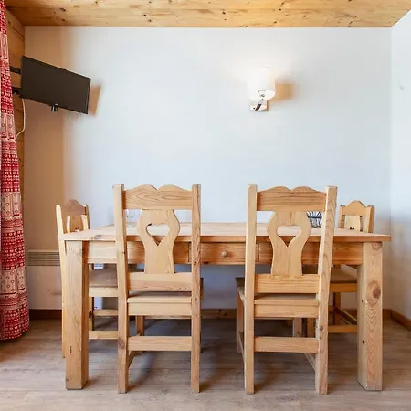 Holiday home & Les Temples Du Soleil - *