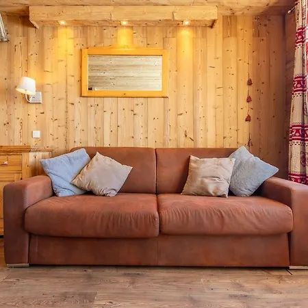 Holiday home & Les Temples Du Soleil -